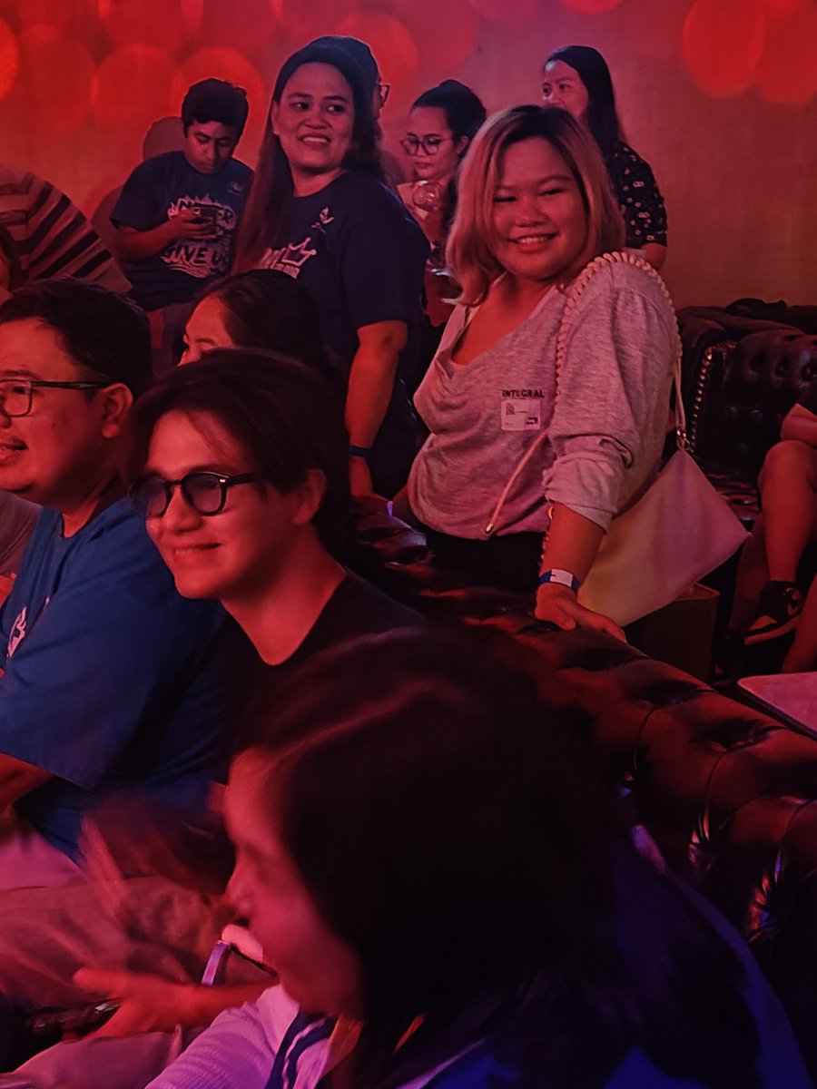 C_BBSHEATH's tweet image. Ang pogiii. Lee in the house.

HEATHs A SUNNYSIDE SHOW