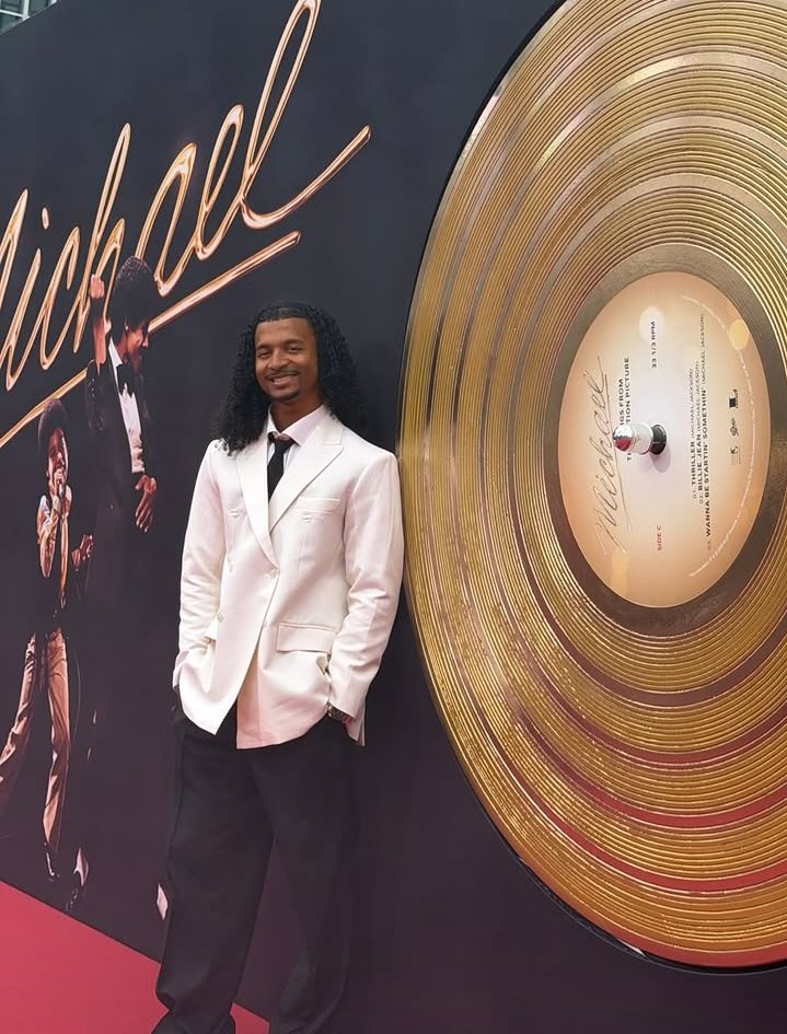 lαrιѕѕα tweet media