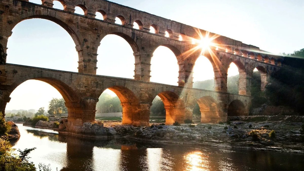EvelyneFerron's tweet image. #histoire #architecture #Romains #aqueducs
Aqueducs : des constructions extraordinaires pour étancher la soif de Rome
nationalgeographic.fr/histoire/antiq…