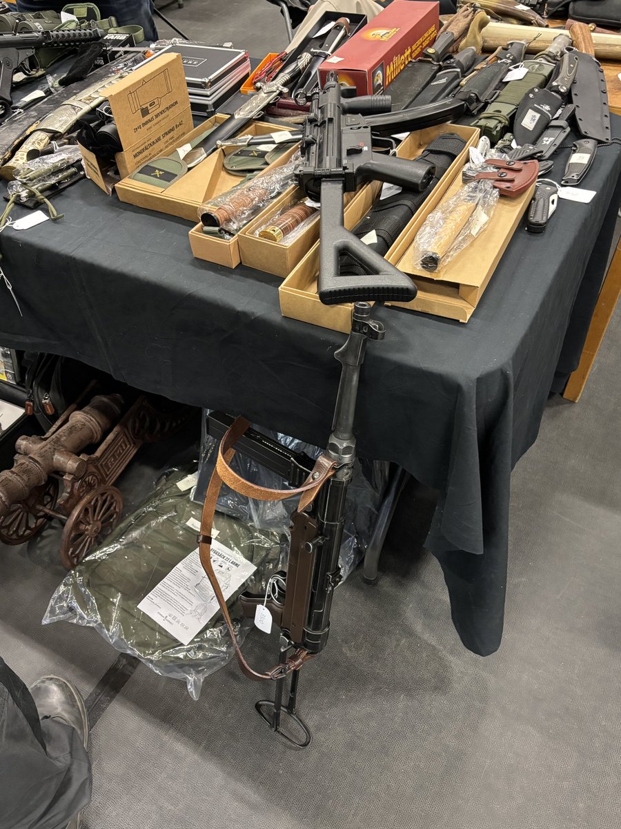 Udda Boktips, PhD tweet media