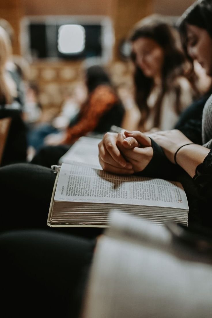 JulieParker144's tweet image. HUMANS JUST WANT THE TRUTH

The deeper truth: people seek belonging more than individuality. Because survival—physical and psychological—has always depended on the group.
#belonging #humanbehavior #onesoul

WHO ARE WE
WHY ARE WE HERE
WHO CREATED US