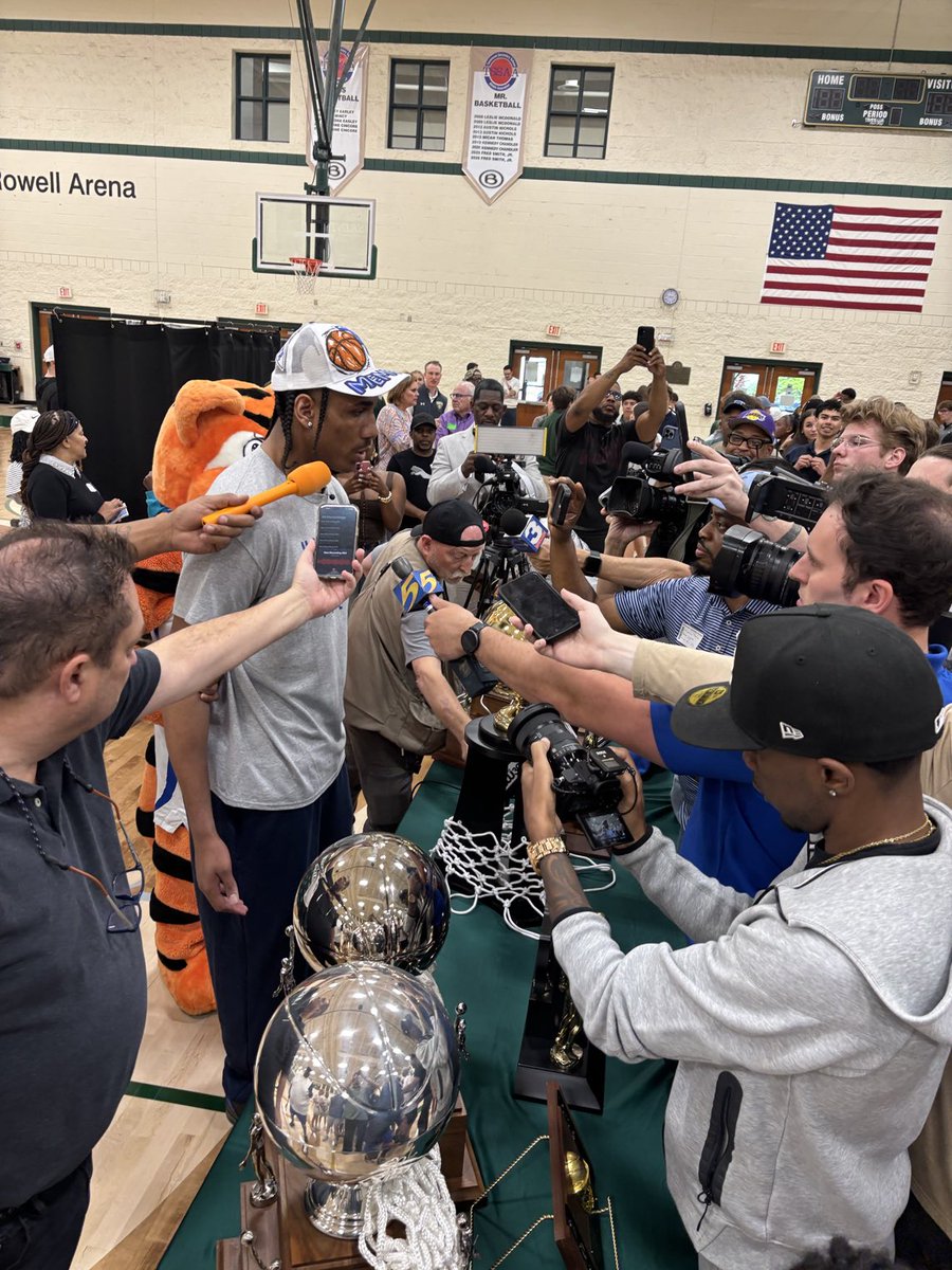 Fred smith tweet media