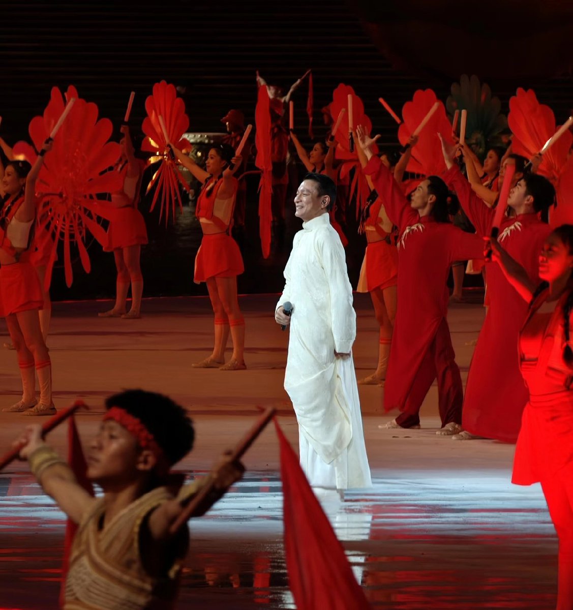 jennifer tweet media