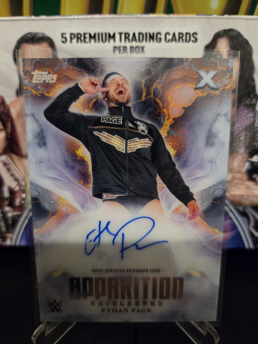 oparock1225's tweet image. ミントモール2箱目！
オートン引けたぁぁぁ！
めっちゃうれしぃぃぃ！
今回もテイカーは引けなかったけど大満足の結果です☺️
#WWE
#Topps 
#EXALTED 
#WrestlingCards
#WrestlingTradingCards