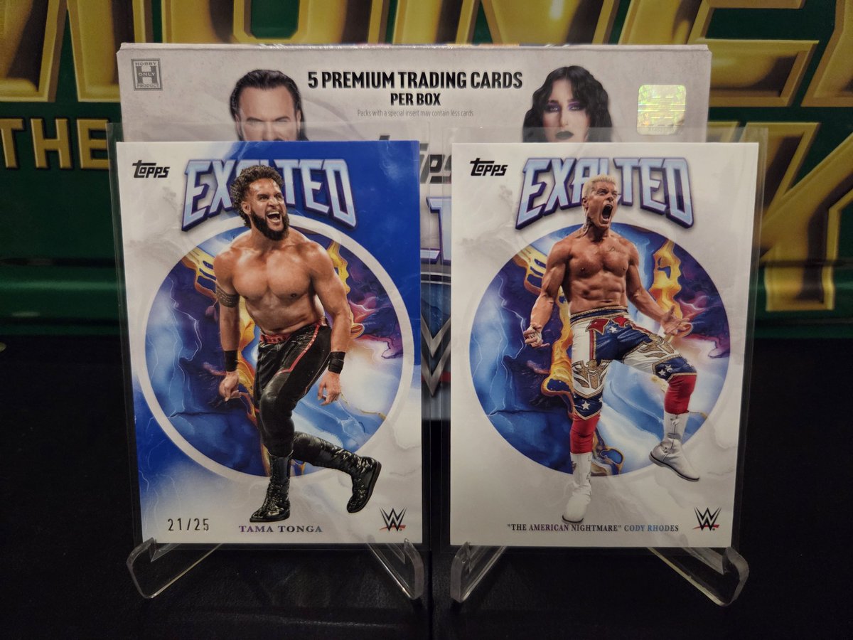 oparock1225's tweet image. ミントモール2箱目！
オートン引けたぁぁぁ！
めっちゃうれしぃぃぃ！
今回もテイカーは引けなかったけど大満足の結果です☺️
#WWE
#Topps 
#EXALTED 
#WrestlingCards
#WrestlingTradingCards