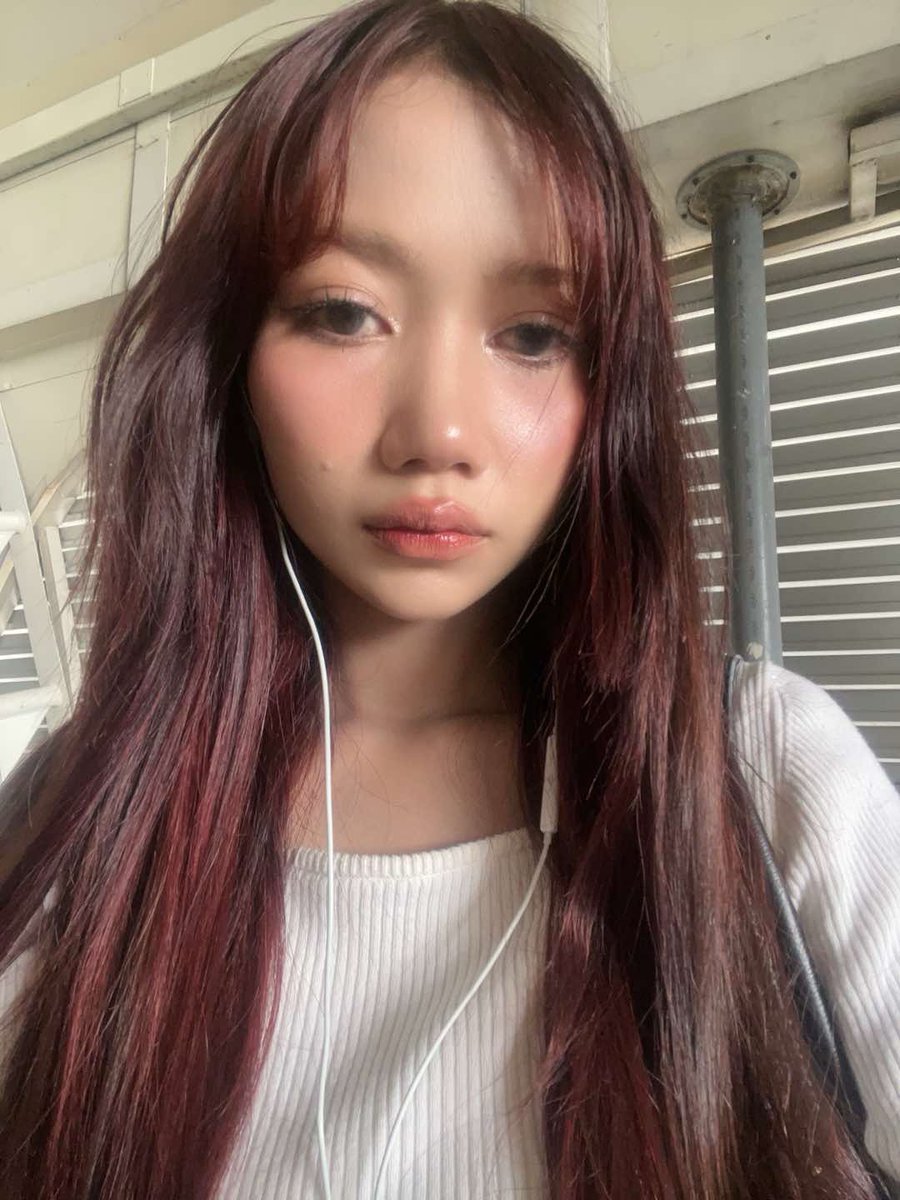 hiuberani's tweet photo. day 3 memulai karir menjadi model https://t.co/D8u0oTOt0P