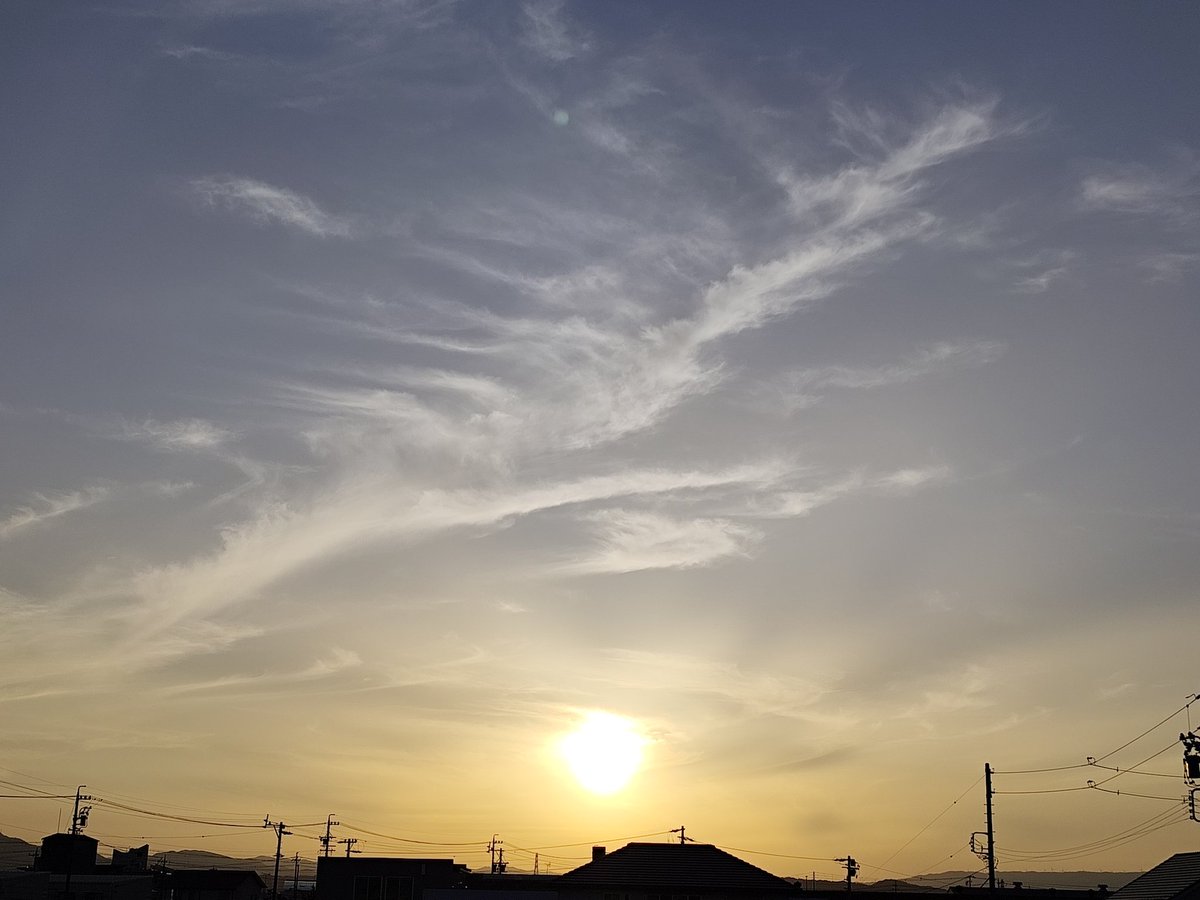 令和8年4月11日 土曜日

よく晴れました☀️😊

気温上がり 半袖になりたいくらいの暑さの日中
堤防の風が心地よかったです