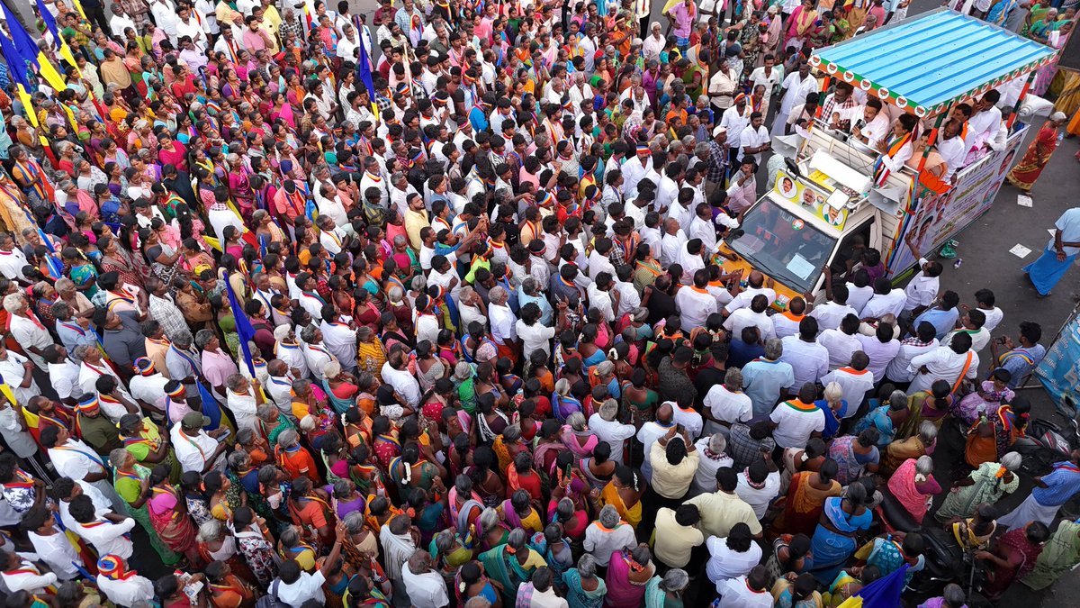 அஇஅதிமுக தலைமையிலான தேசிய ஜனநாயக கூட்டணியில், திருவண்ணாமலை சட்டமன்றத் தொகுதி பாஜக வேட்பாளர் சி.ஏழுமலை அவர்களை ஆதரித்து, தாமரை சின்னத்தில் வாக்கு சேகரித்து, திருவண்ணாமலையில் தேர்தல் பரப்புரை செய்த போது.!

#election2026 | #PMK | #NDA