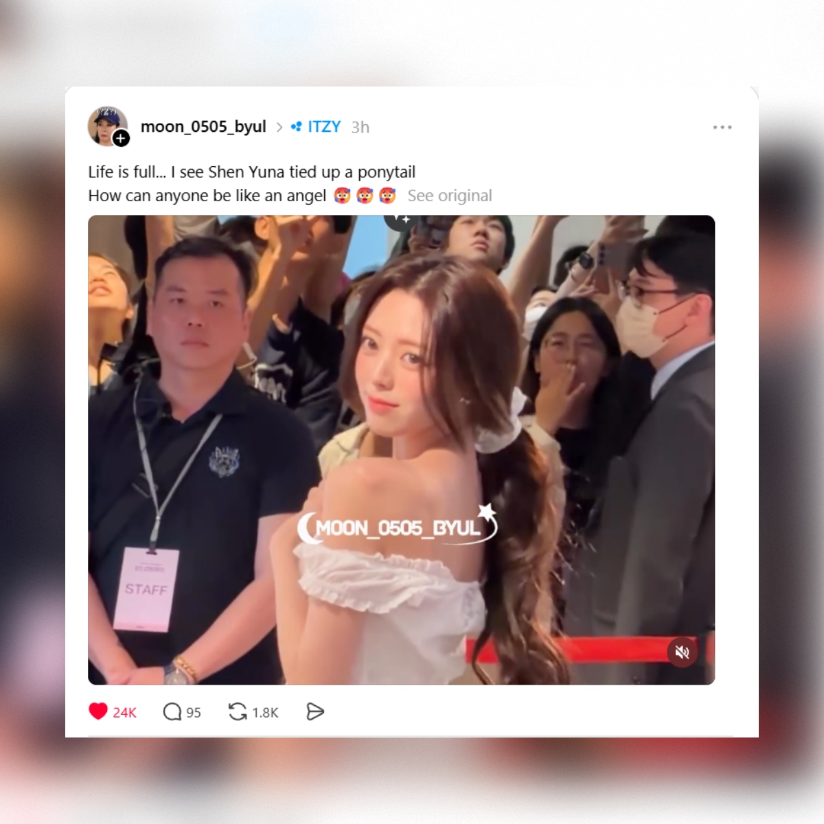shinyunabase's tweet image. A video of Yuna tying her hair at today’s pop-up event is gaining a lot of attention on Threads—racking up over 24K likes in just three hours!