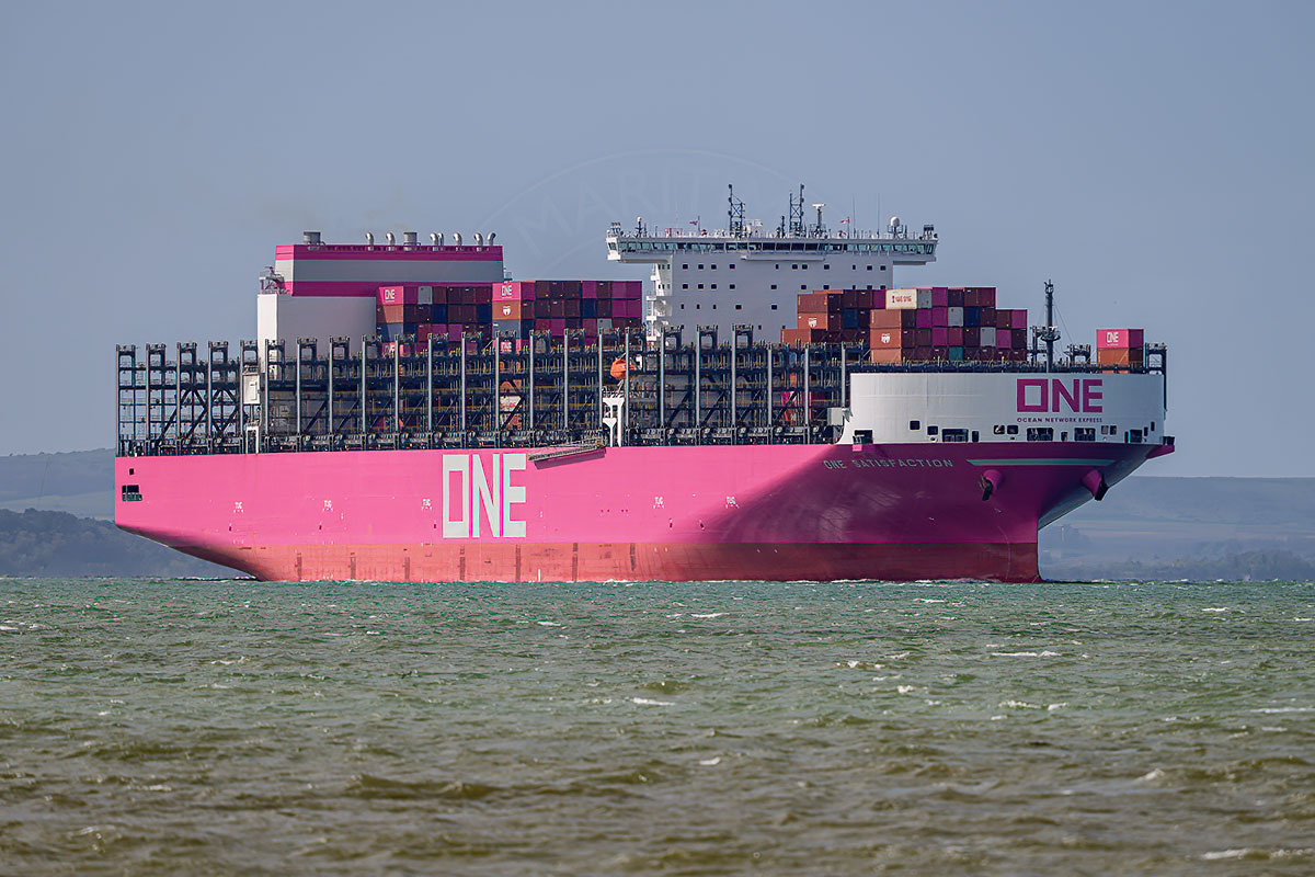MaritimePhotos's tweet image. The maiden call of @OceanNetworkExp One Satisfaction @DPWorldUK @ABPSouthampton @abports21. #maritime #supplychain #logistics