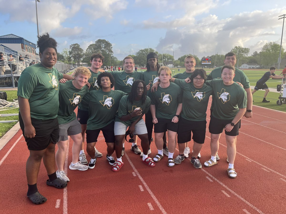 The big guys are EXCITED to represent <a href="/StratfordFB1/">Stratford Spartan Football</a> today in the Lineman Challenge at Pearland Dawson!!! Proud of these guys for giving up part of their Saturday to compete! #SpartanPride #ETRTW