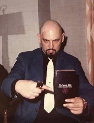 𝐌𝐢𝐥𝐝𝐨𝐧 🜏𖤐 tweet media