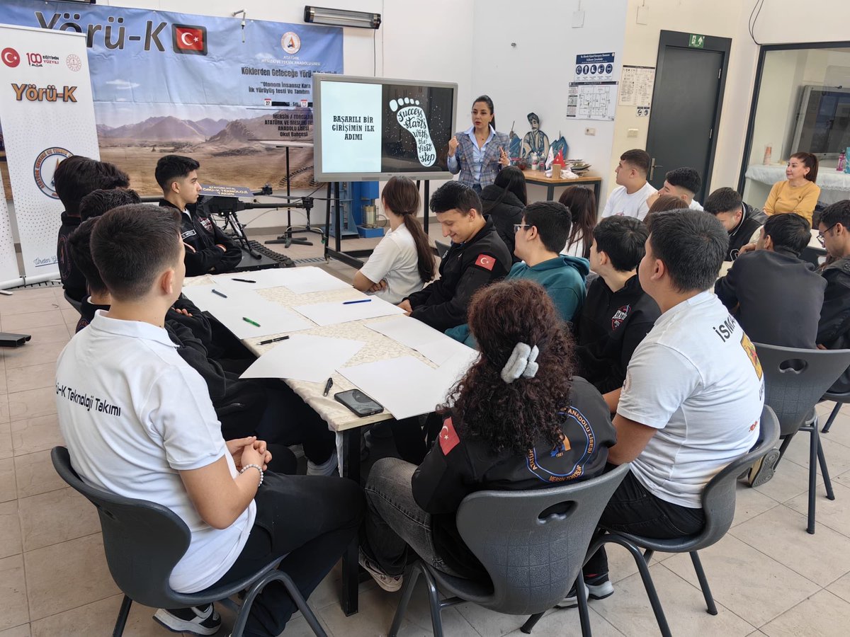 ATAGIGPro eğitim seminerinde Dr. Kamuran Öztop öğrencilerimizle bir araya geldi.

<a href="/tcmeb/">Millî Eğitim Bakanlığı</a> <a href="/Yusuf__Tekin/">Yusuf Tekin</a> <a href="/skaygusuz/">Salih Kaygusuz</a> <a href="/valiatillatoros/">Atilla Toros</a> <a href="/MersinMEM/">Mersin İl Millî Eğitim Müdürlüğü</a> @muhammed0744 <a href="/Nazmikendigelen/">Nazmi kendigelen</a> <a href="/kutlutekinbas/">Kutlutekin BAŞ</a> <a href="/FatihBurgut/">Fatih BURĞUT</a> <a href="/BaykalBasdemir/">Baykal BAŞDEMİR</a> <a href="/HarunUZER/">🇹🇷Harun ÜZER 🇹🇷 Türkiye Devlet Görevlisi</a> <a href="/toroslarmem/">Toroslar İlçe Milli Eğitim Müdürlüğü</a>
<a href="/kaanaydemir_33/">Kaan AYDEMİR</a> <a href="/OmerYigit8161/">Ömer YİĞİT</a>