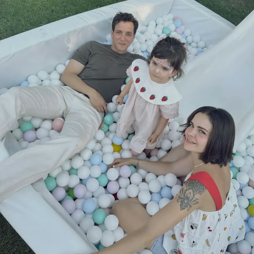 Daily Magazin tweet media