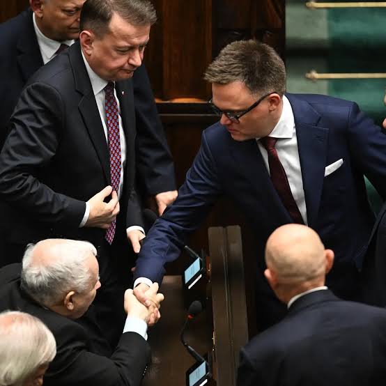 Szymon Komorowski tweet media