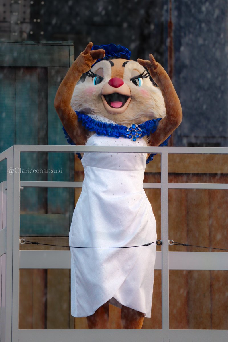 遠くもちゃんと踊ってるかしら〜！？