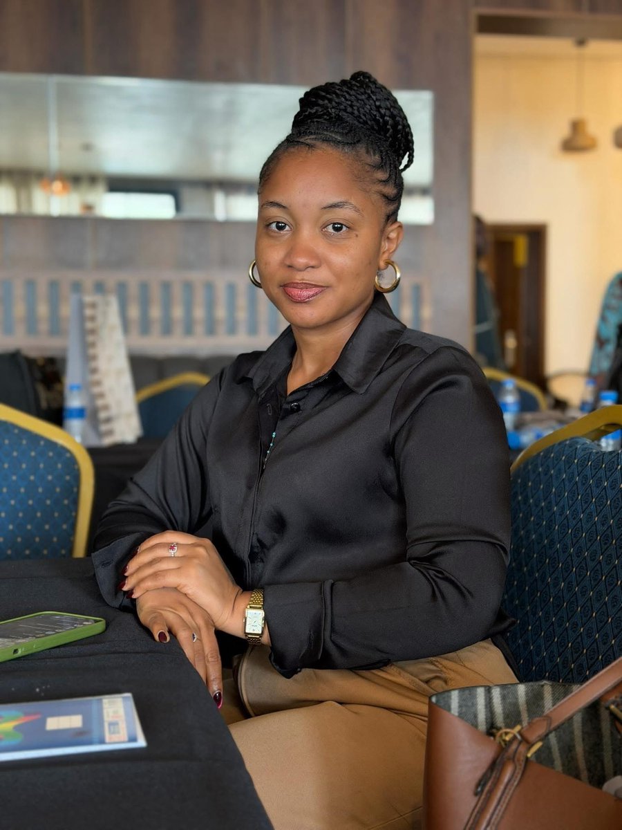 SaloneWomenPics's tweet photo. Meet Marina Terry, a Sierra Leonean TV presenter, advocate, and changemaker. She is one of the vibrant women creating huge impact in Sierra Leone through her work. 🇸🇱❤️ https://t.co/G6KNSbBqyA