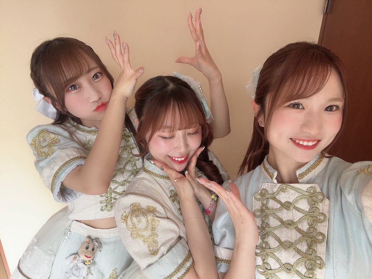 桜衣かれん tweet media