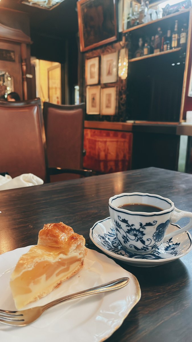 waka580's tweet photo. ずっと気になってた喫茶店入れてよかった〜 https://t.co/PydpHB2Ew5