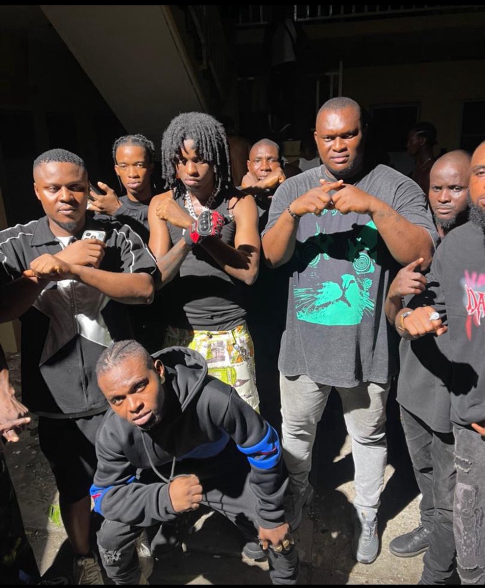 ZHUSSSSSSS tweet media