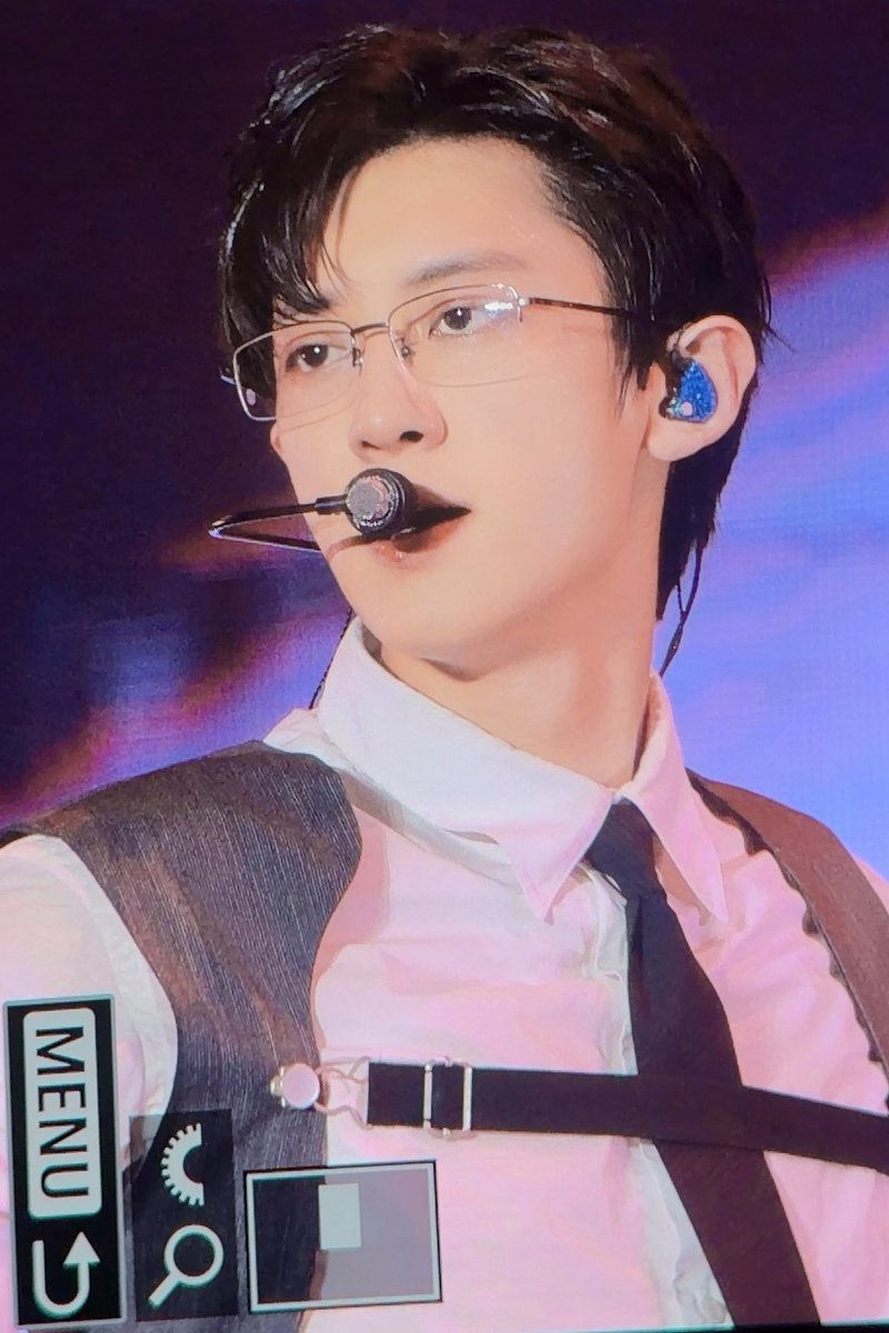 Fireonfire_CY's tweet photo. 260411 EXhOrizon
#CHANYEOL #찬열  #EXhOrizon_in_Seoul https://t.co/7oTWrtc1ZU