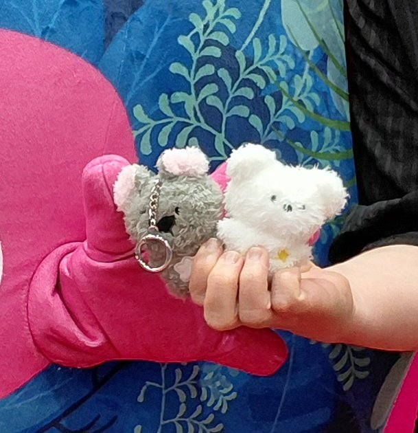 まきこ tweet media