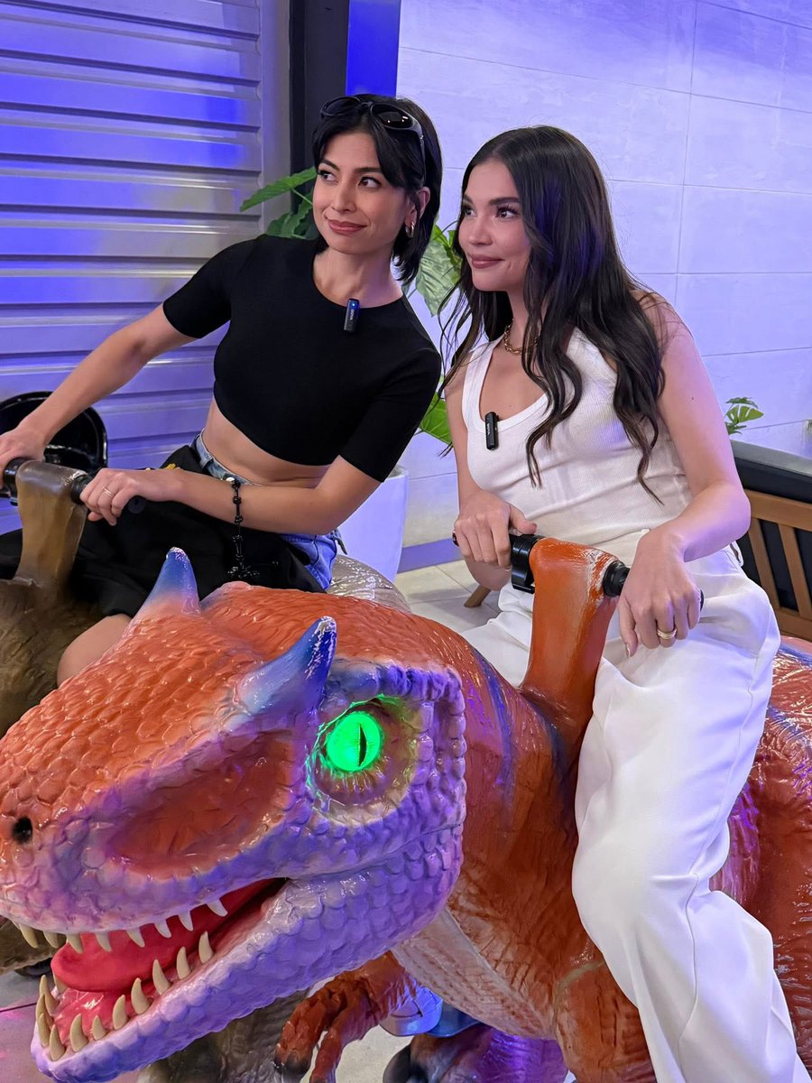 intorhiandenise's tweet photo. they are so cute ano ba yan https://t.co/LbzqUYgMi7