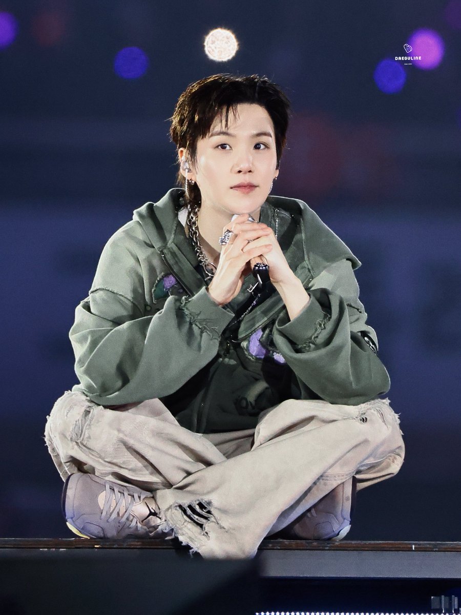 민 tweet media