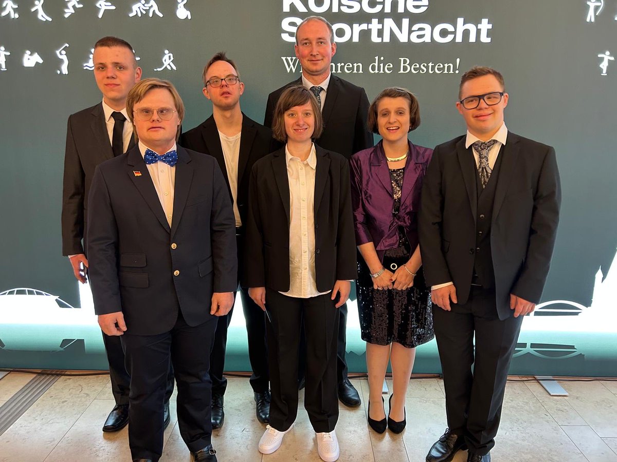 Phoenix Voice tweet media