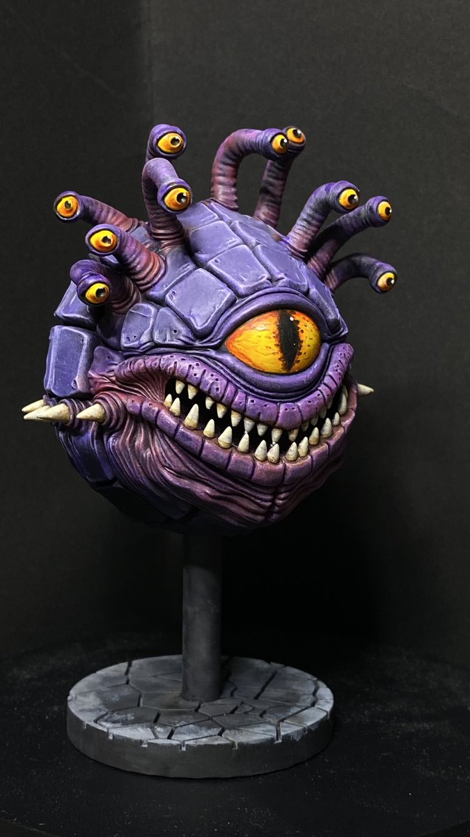 gomax20141's tweet image. はーい
ビホルダー完成です！
#miniaturepainting 
#hotgoblin 
#dnd 
いかにも、な造形が素晴らしいミニチュアです
メリハリの効いた配色にして
ビホルダーの持つ怖さ、強さ、不気味さ、そして少しの可愛さ？を表現してみました🌷
すごく塗りやすい、いいモデルです🎨