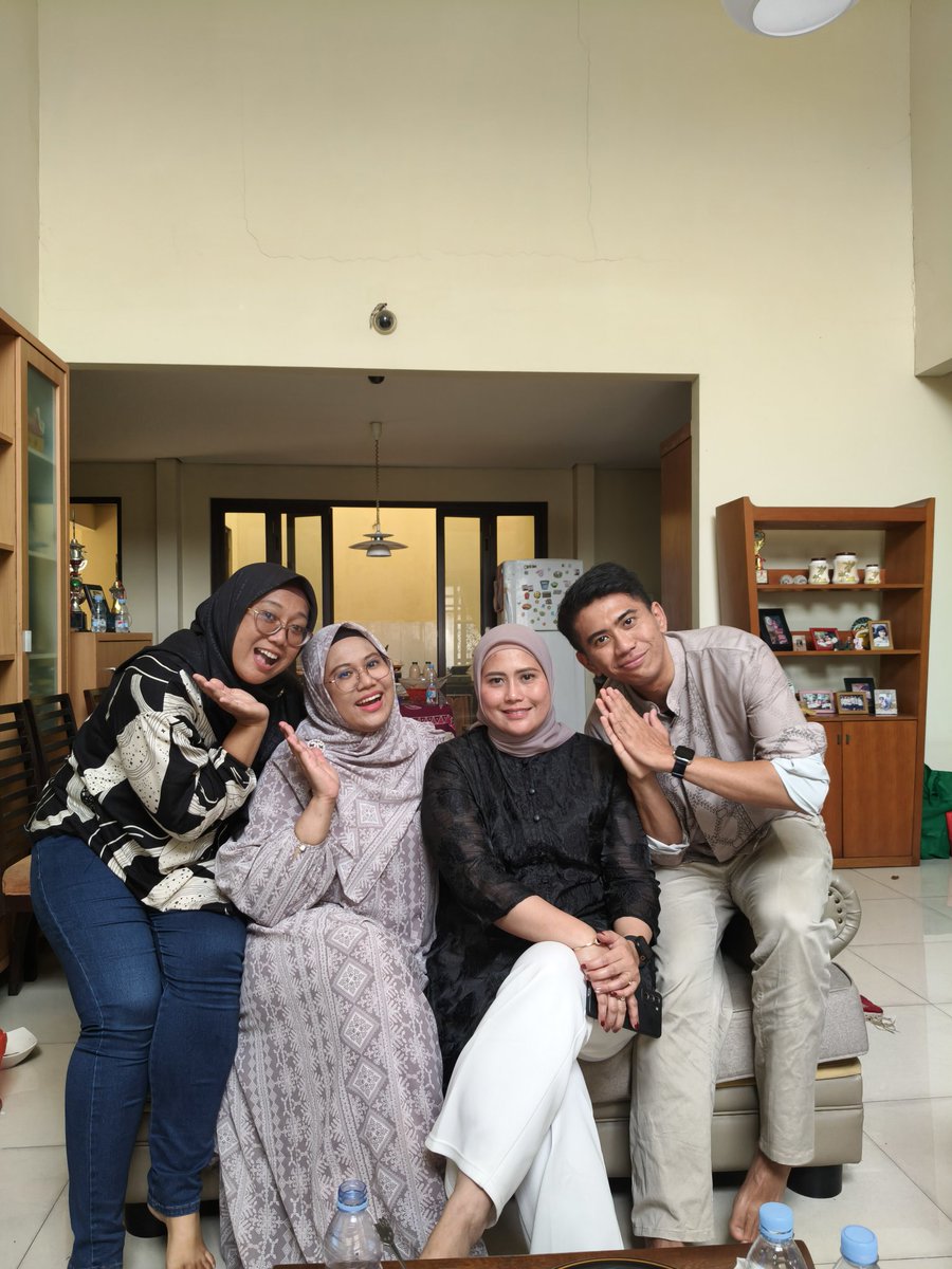 Adi Saputro tweet media