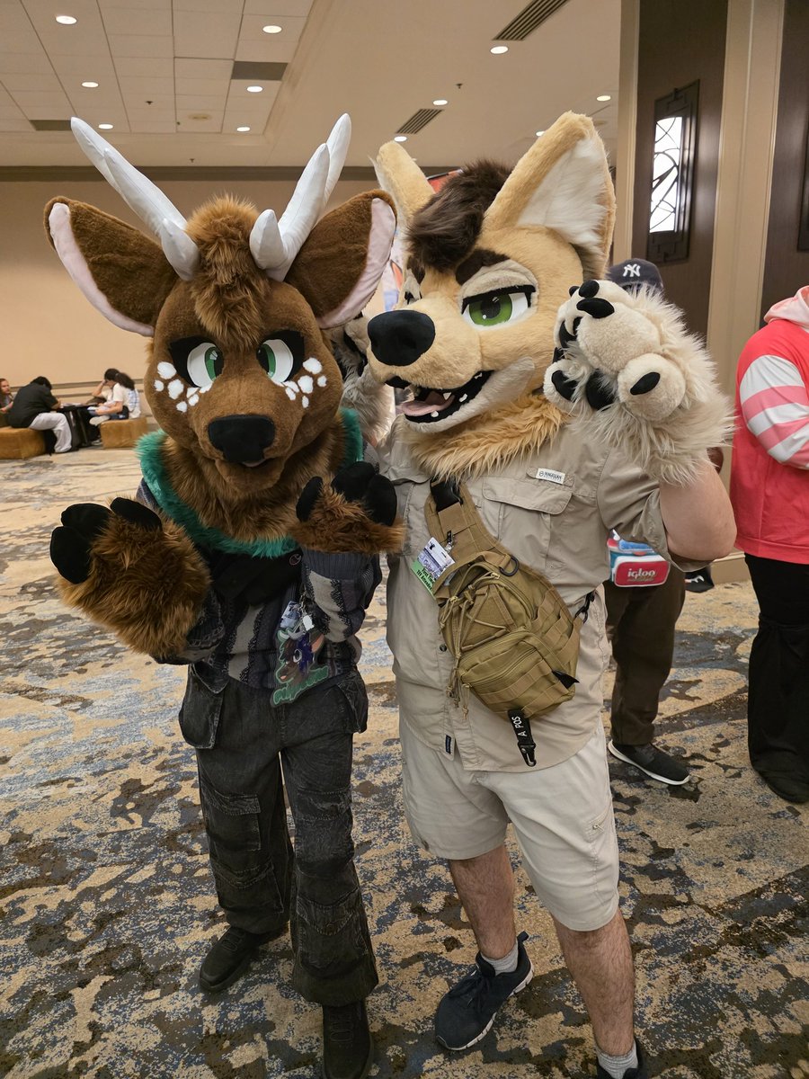 An late #fursuitfriday sorry

In this case, with all the handlebars I found in the TFF 😬