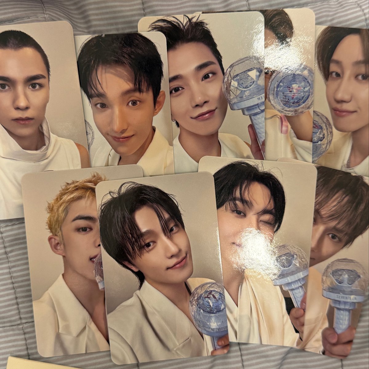 S21004cj's tweet photo. 세븐틴 캐럿존 포카 양도

2.5

배송📦
GS ㆍCU ㆍ준등기 - 0.2
일반택배 - 0.4

DM 남겨주세요‼️‼️

new MD Cxm FML 아타카 이즈위 캐럿랜드 세븐틴헤븐승철 정한 지수 준휘 순영 원우 지훈 명호 민규 석민 승관 한솔 찬 https://t.co/REDQmkoBG9