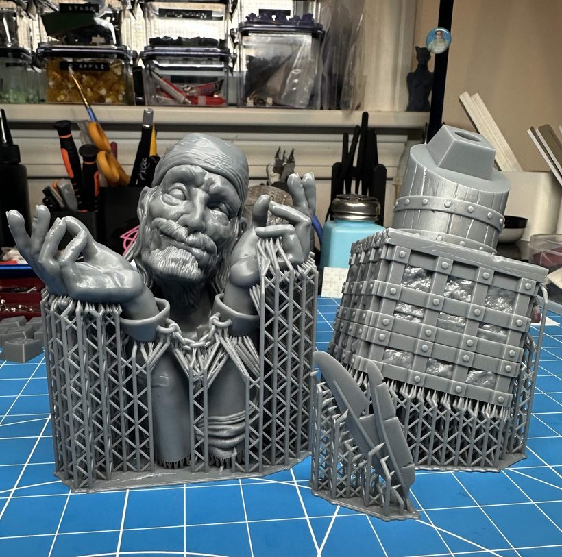 CharroZuck's tweet image. Tight Lipped Larry
Sculpt: @pixelandplastic , a @fotismint Studios release 
Printer: @mypeopoly Forge &amp;amp; @WhamBamSys XTR Flex
Resin: @SirayaTech Fast Metal Grey
#3dprinting #pirates #3dprinted
