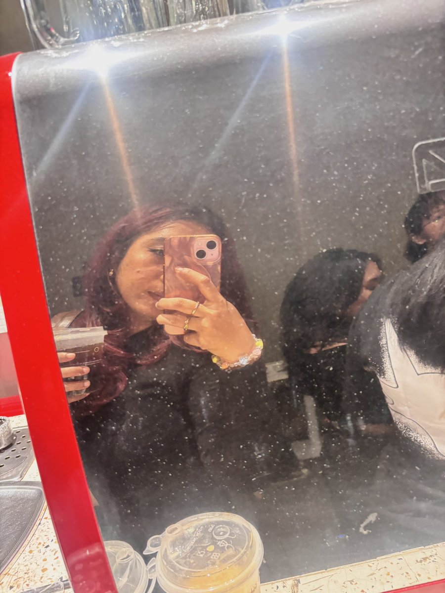 pangsitrebvs's tweet image. My first fan event experience. Had so much fun eventho i came alone and got interrupted by work in the middle of it🙄. 

Big thanks to @chachabitboi @whenutipcy 🧡💃🏻🌟🎊🎉

#KCFanParty #KC