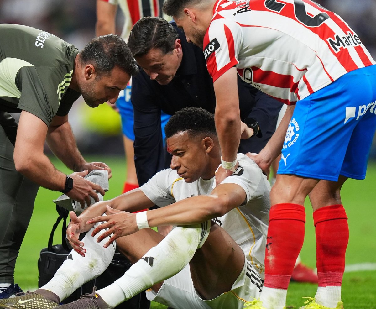 (fan) REAL MADRID FANS 🤍 tweet media