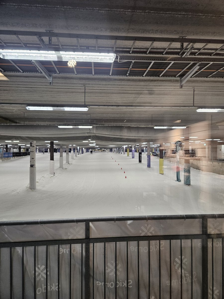 Barndomen sitter i. Det var 20 år sedan jag åkte långfärdsskidor men tekniken är som i mitt genetiska arv.

Alhamdulillah 🇸🇪🇸🇪🇸🇪