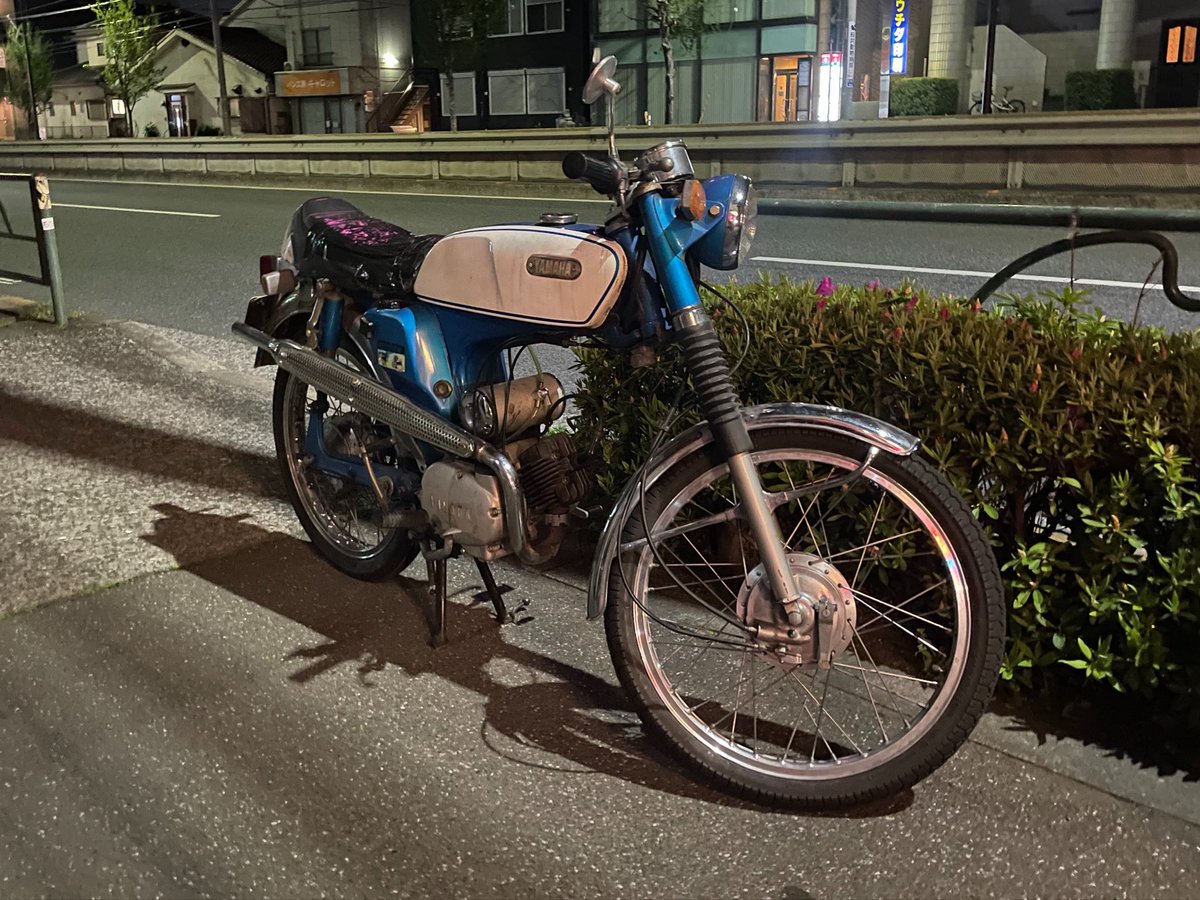 スズツキ tweet media