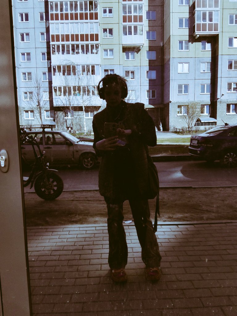 мультяшная рыбка tweet media