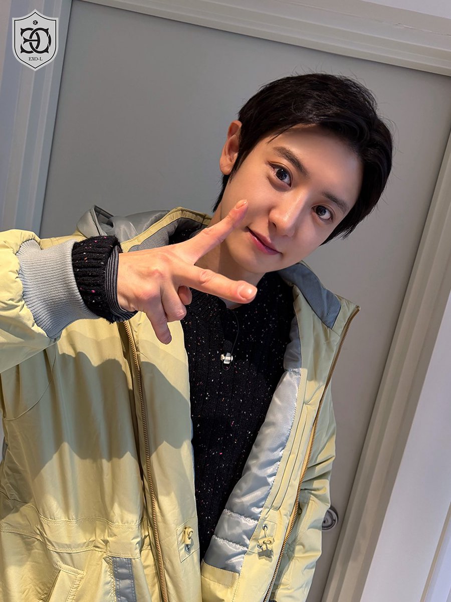 'KNOCK KNOCK!' tweet media