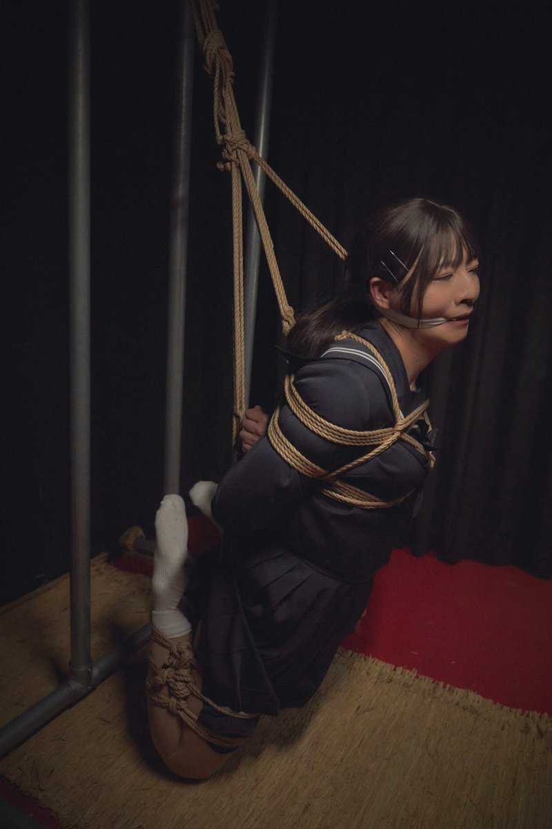 makeover_with's tweet photo. クラスメイトには言えない少女の秘密㊙️

養子に出されたおうちで

お義父さんに縛られて…

縛師 サトミさん @3103_cu2 https://t.co/Y6ttefXCzQ
