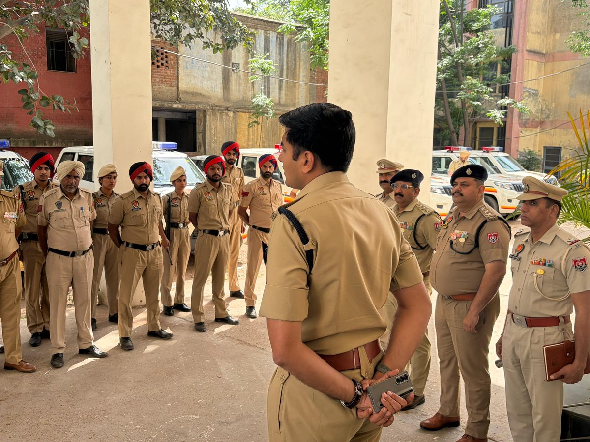 SBSNagarPolice's tweet image. SSP/SBS Nagar issued instructions to the personnel deployed on Police Helpline Number 112 Emergency Response Vehicles to reach the spot immediately and take appropriate action.
#Dial112  #EmergencyResponse #PublicSafety #YourSafetyOurPriority