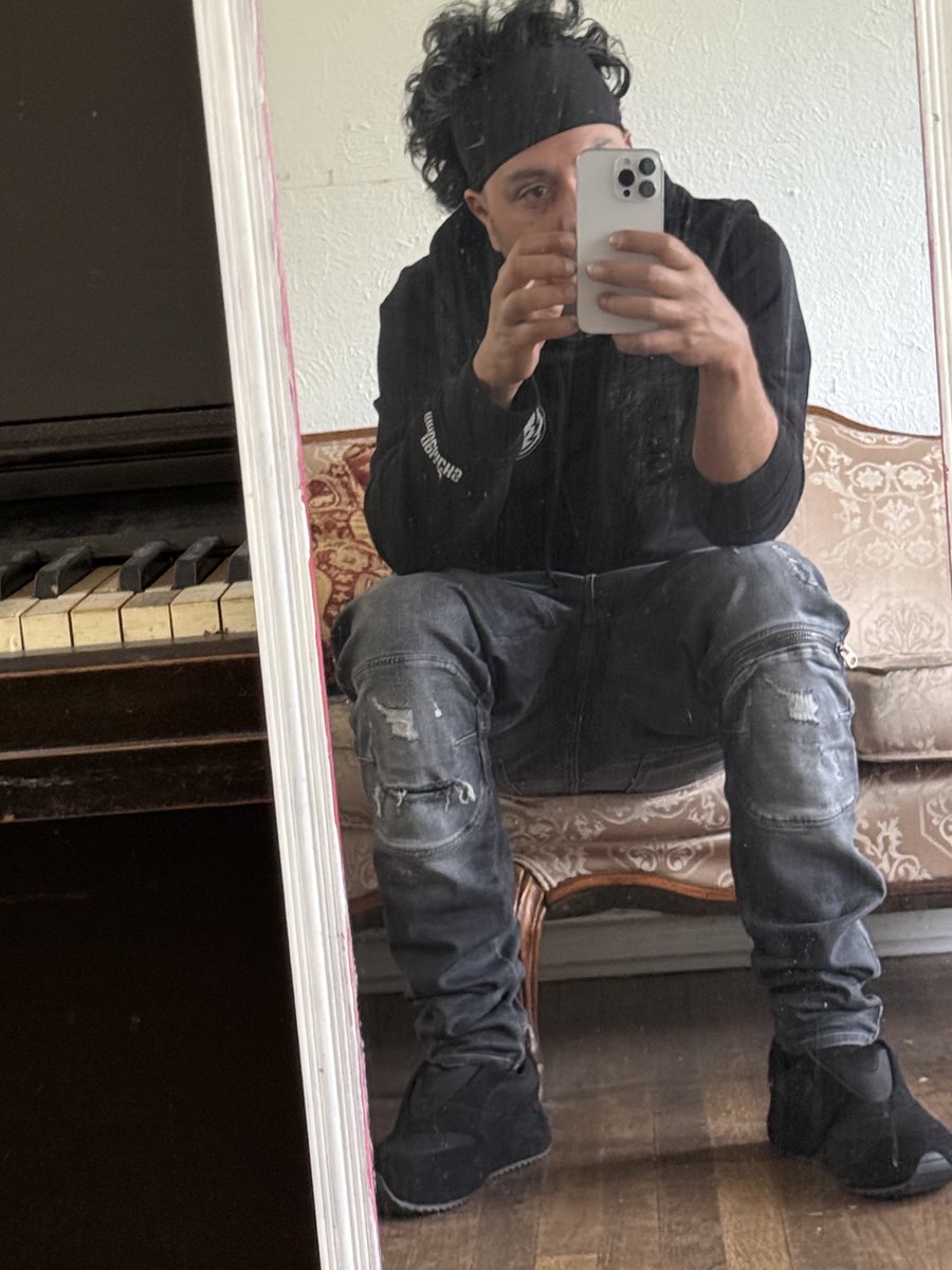 gamepro214's tweet image. First nigga in #Texas with the #bullys