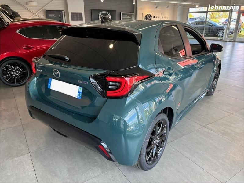 taku2_4885's tweet photo. 【ブログ更新✍】

先月欧州で「MAZDA HYBRID 2026年モデル」が発表されましたが、特に注目の新しいボディカラー"Fern Green"の実車画像が出てきてます。
現在グリーンが設定されてるマツダ車は海外専売だけですが、日本でも今後設定する車種が出てくる事を期待・・・。

（ブログURLはリプライへ） https://t.co/FFiHLrvk8z