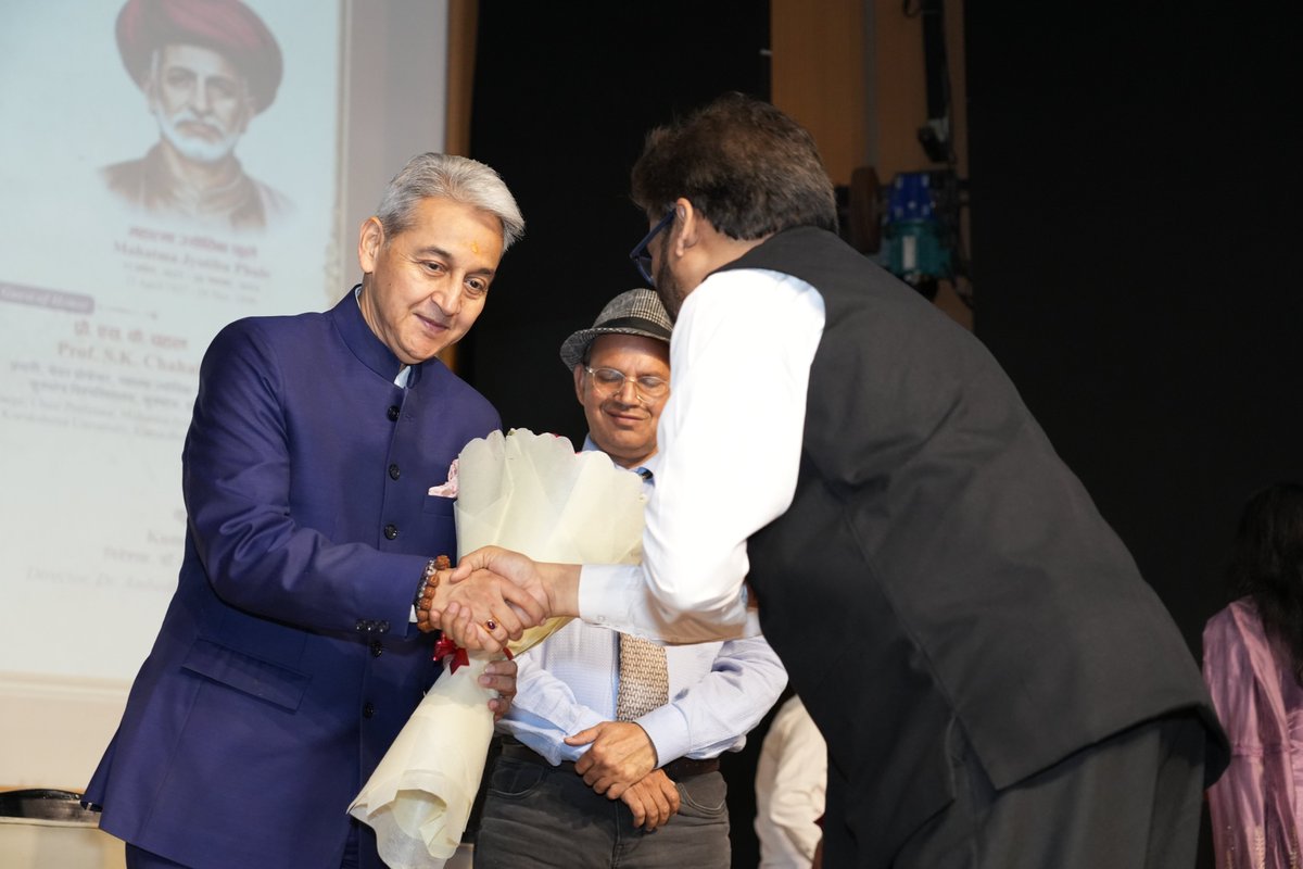 Daf_mosje's tweet photo. Dr. Ambedkar Foundation organised a Commemorative Programme on the 200th Birth Anniversary of Mahatma Jyotiba Phule at BHIM Hall, DAIC today.

The programme was held under the Chief Guestship of Dr. Virendra Kumar, HMSJE &amp; Chairman, DAF. https://t.co/5mGEdxdDhd