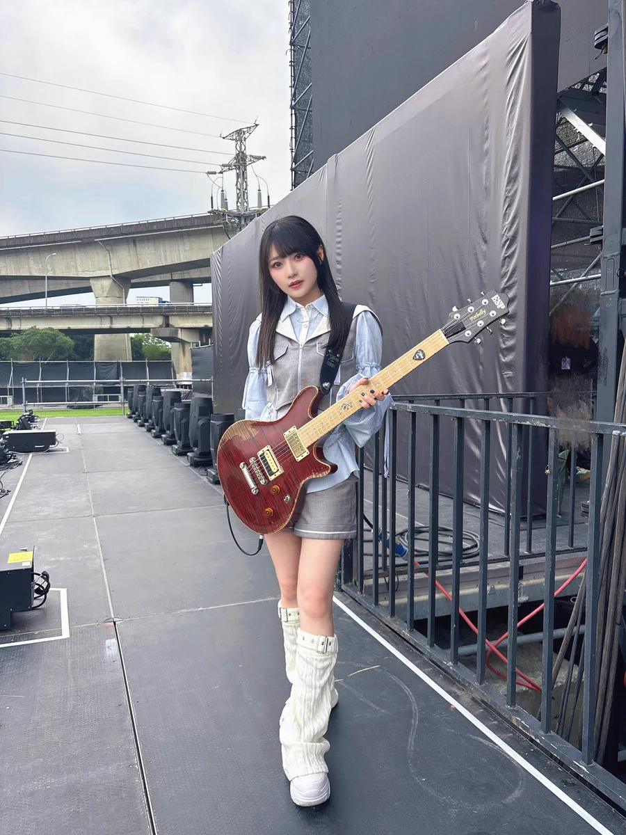 青木陽菜 HFoJOqeakAYGKBK?format=webp&