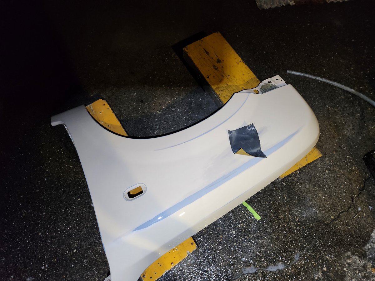 ラパンの左フェンダー凹んでたから
部品取り車取って足付けチュー