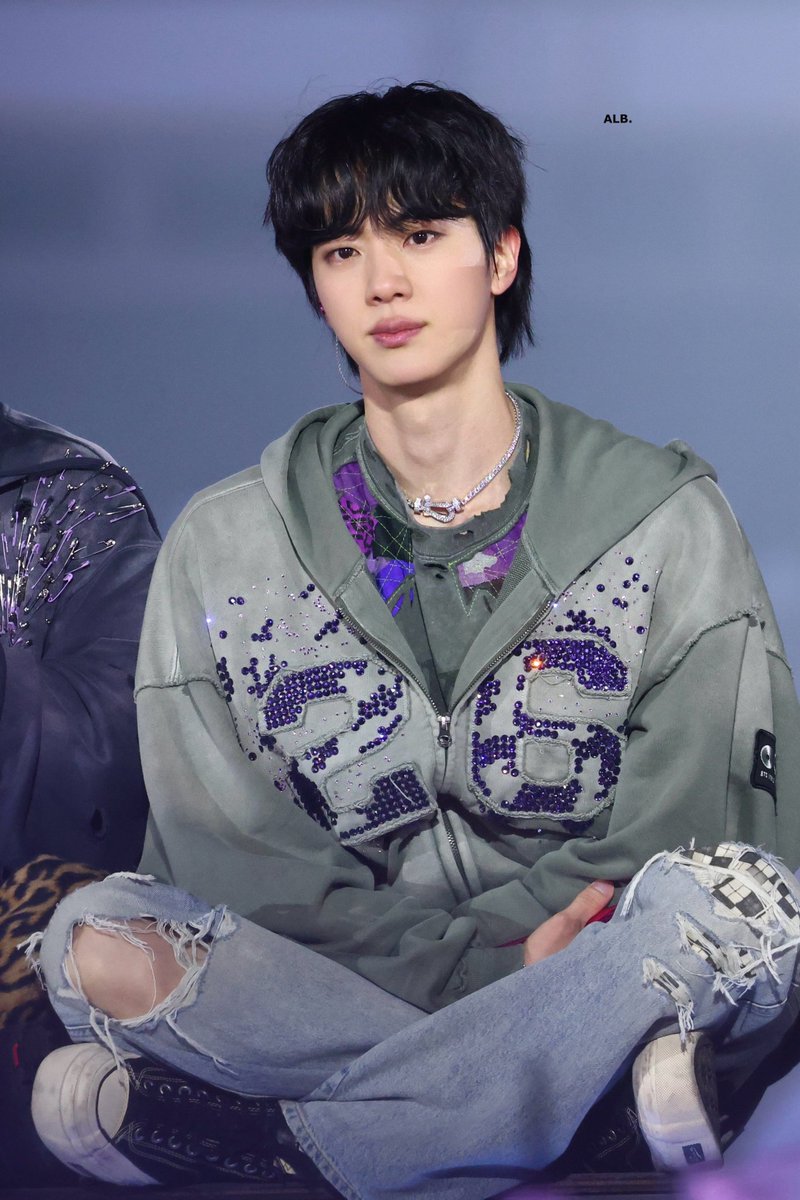 134340 voy a ver a bts ⁷ tweet media