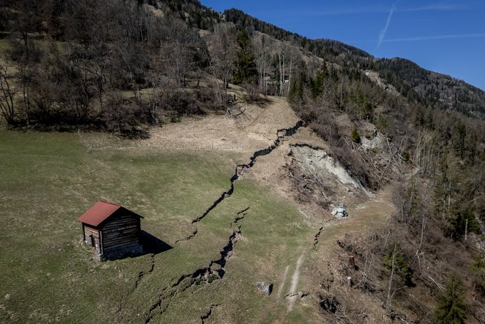 The next massive landslide waiting to happen in Switzerland

0.5 million cubic metres on the move and expected to collapse sooner rather than later

Increased rainfall and thawing permafrost due to global heating are hugely increasing the incidence of such mountain slope failures