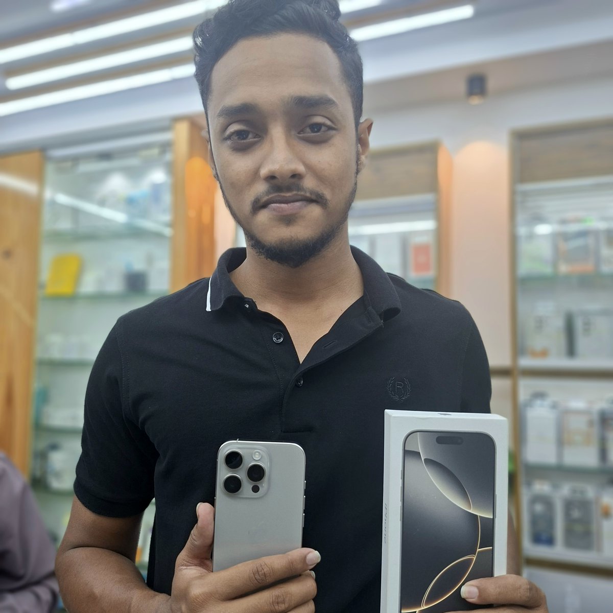 intimekhulna's tweet image. আপনাদের দোয়া ও সমর্থন আমাদের একান্ত কাম্য🤝

আপনার পছন্দের Smartphones, Gadgets এবং Accessories এর কেনাকাটা হবে নিশ্চিন্তে!

যে কোন প্রয়োজনে যোগাযোগ করুনঃ 01791696262

#happyclients #happyfaces #intimekhulna #intimeshop #intimemobileshop #mobileaccessories #onlineshopping